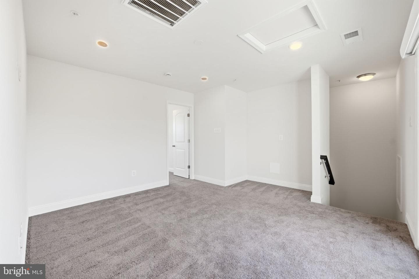 16428 Fife Way photo 36