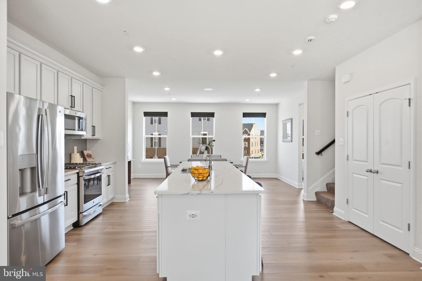 16428 Fife Way photo 9
