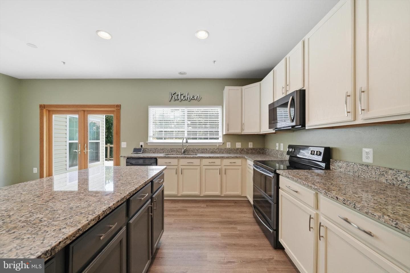 10106 Mike Rd photo 9