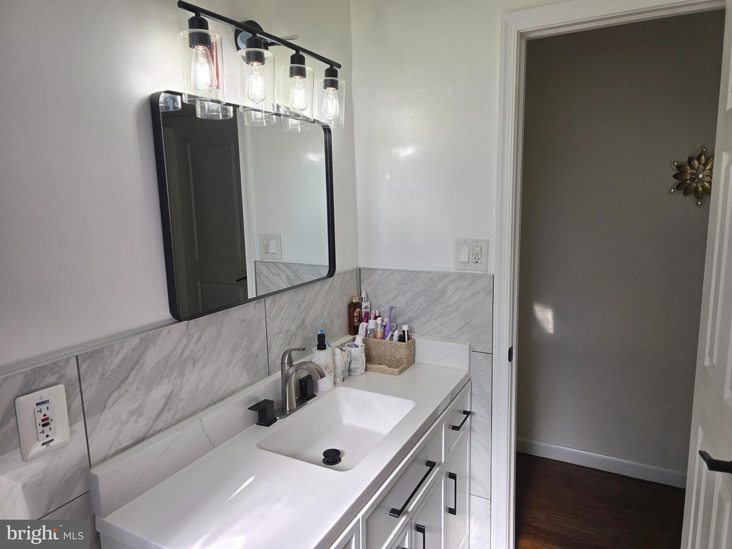 3009 Viceroy Avenue photo 16