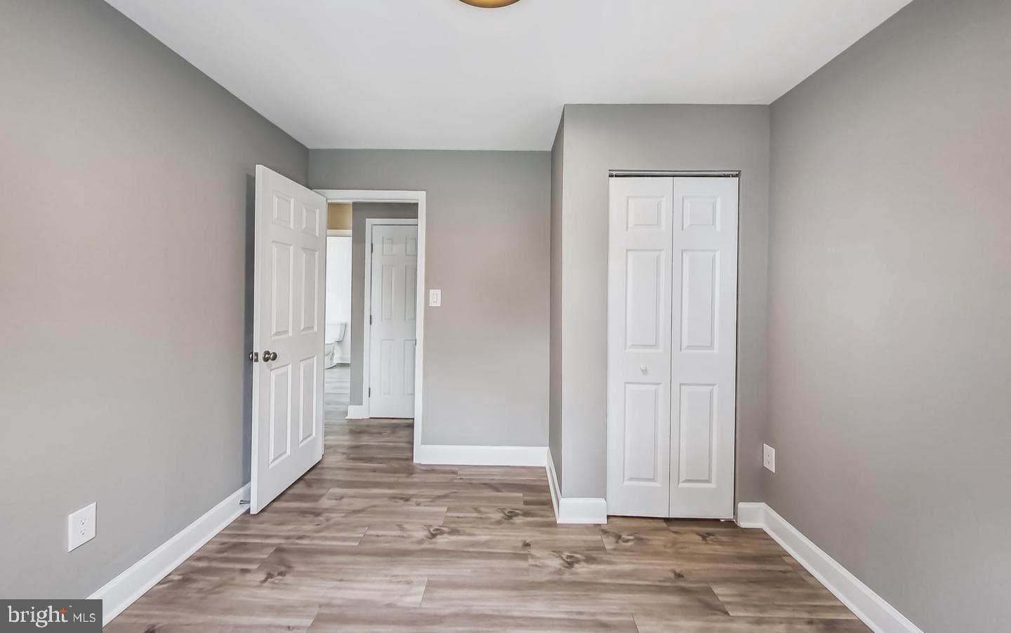 5923 Berwyn Road photo 18