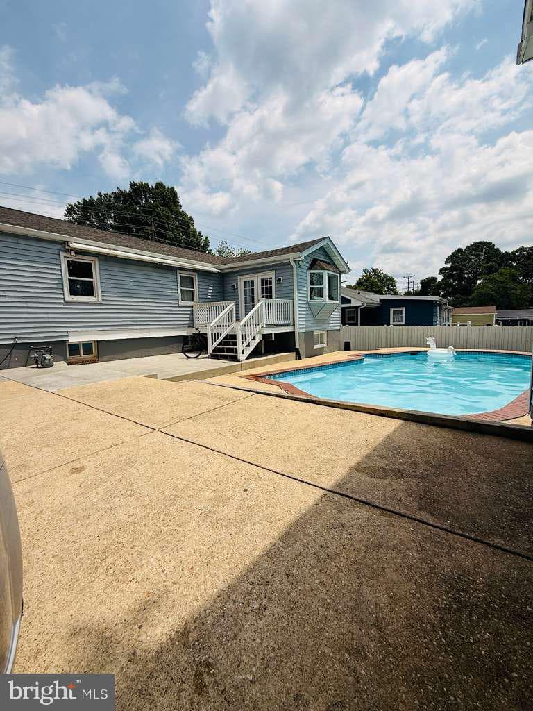 5923 Berwyn Road photo 42