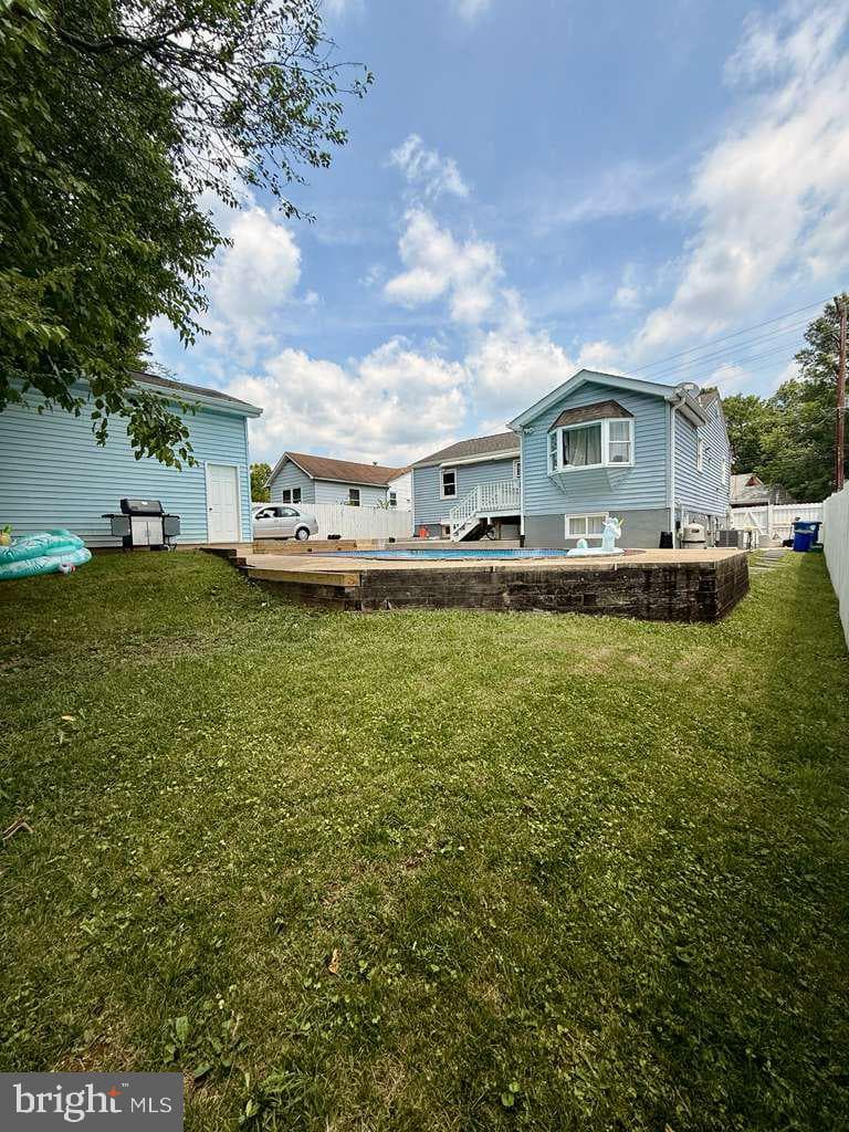 5923 Berwyn Road photo 52