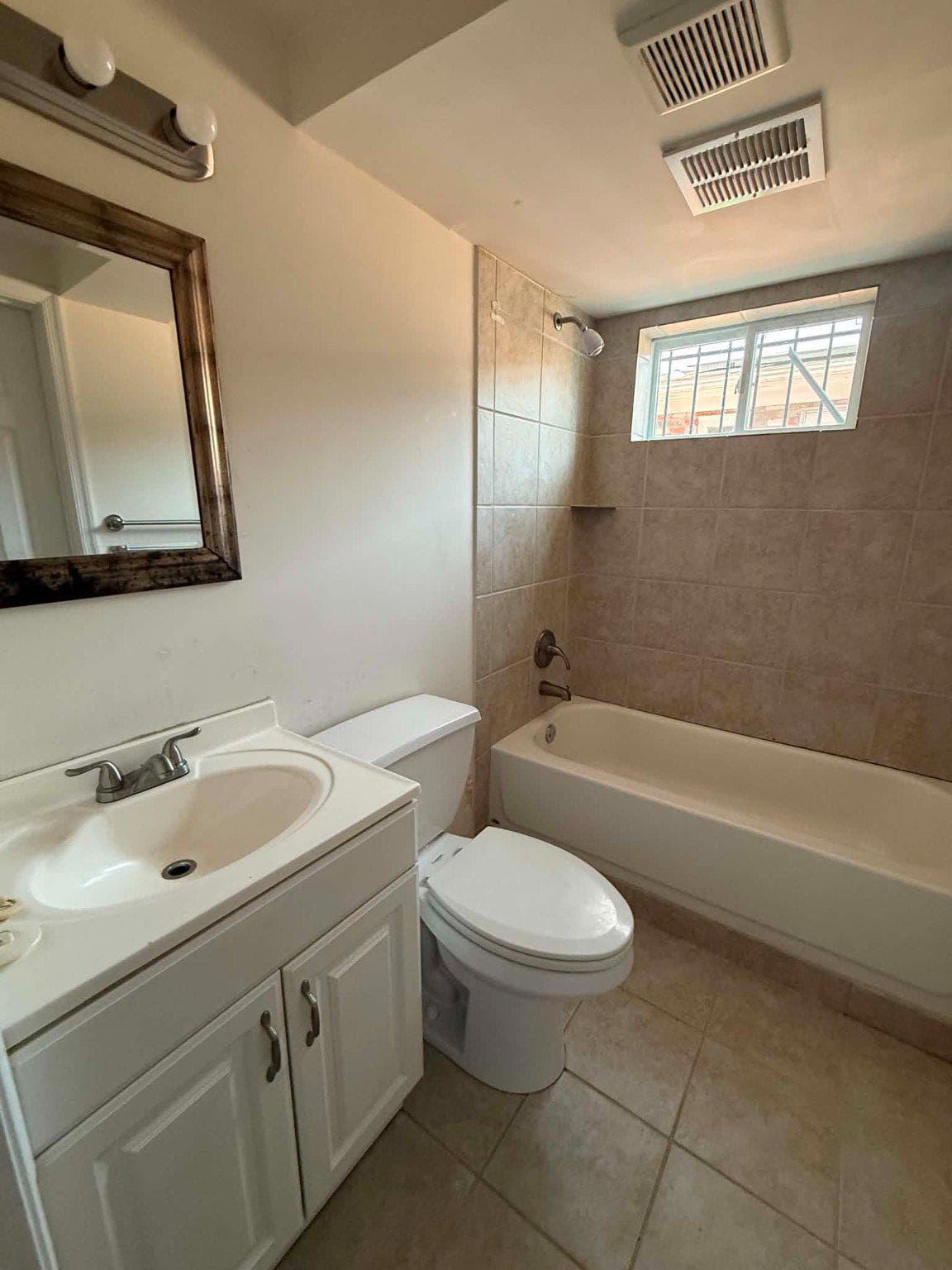 1115 Elfin Avenue photo 7