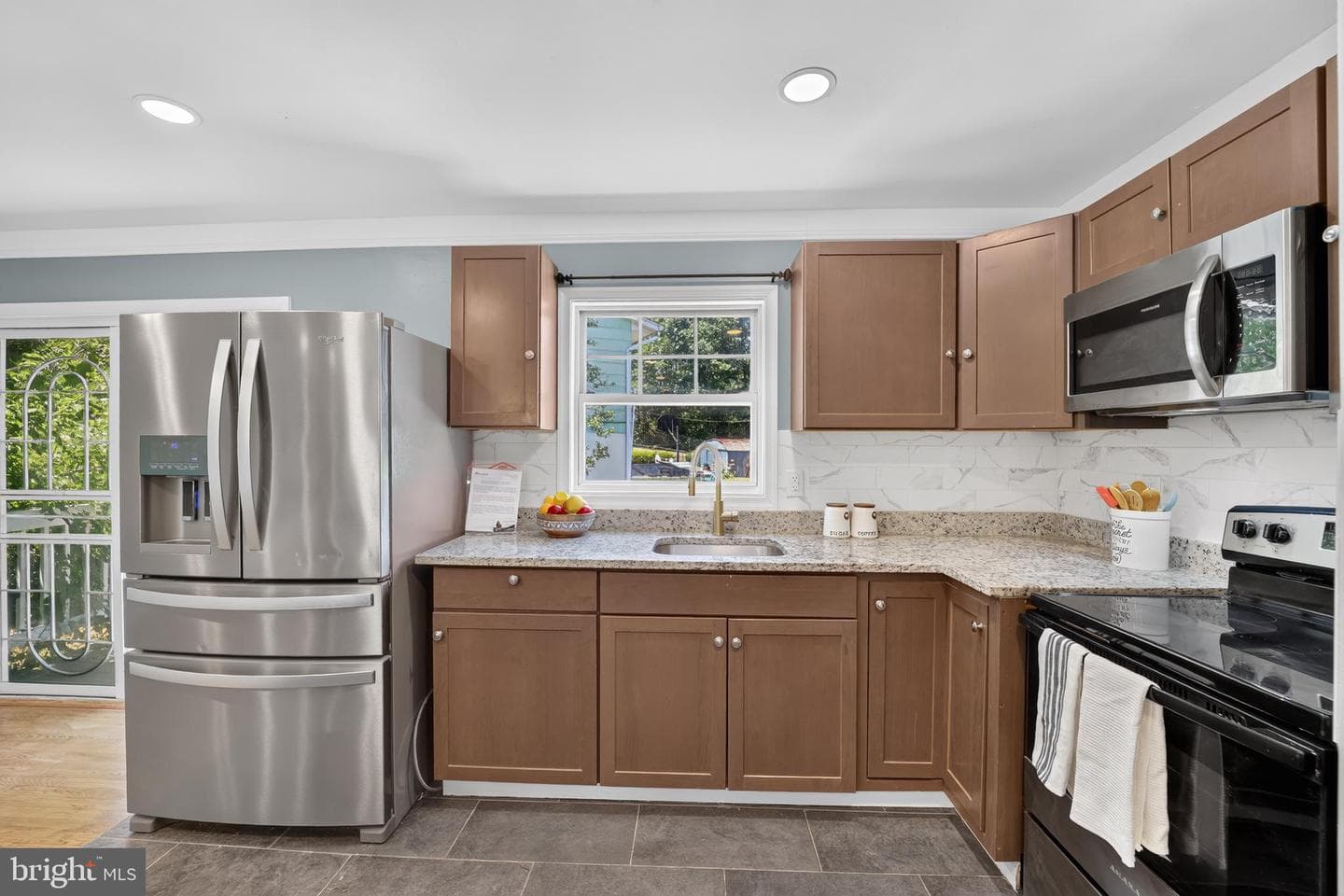 4203 John Street photo 3