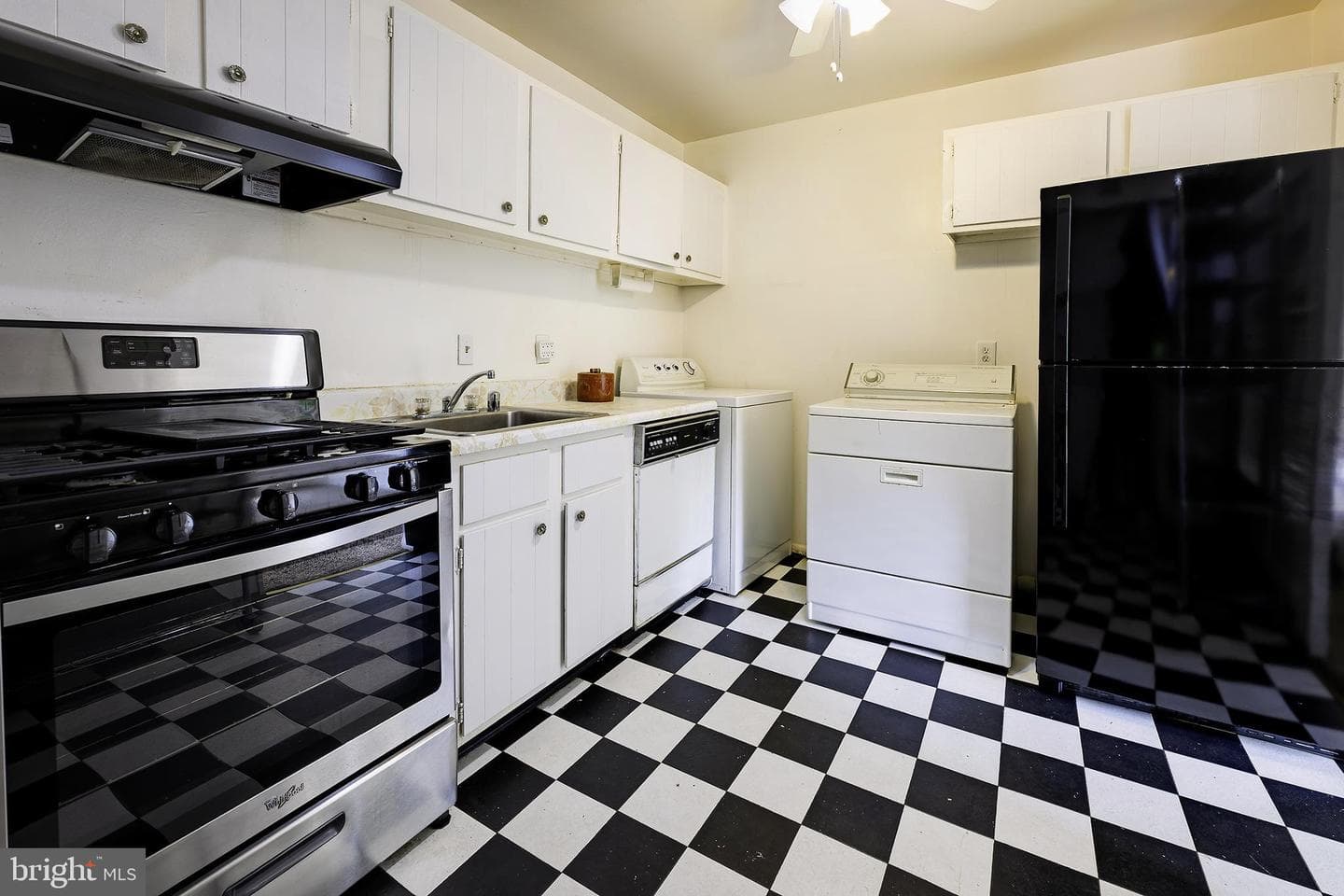 8419 Greenbelt Road #101 photo 12