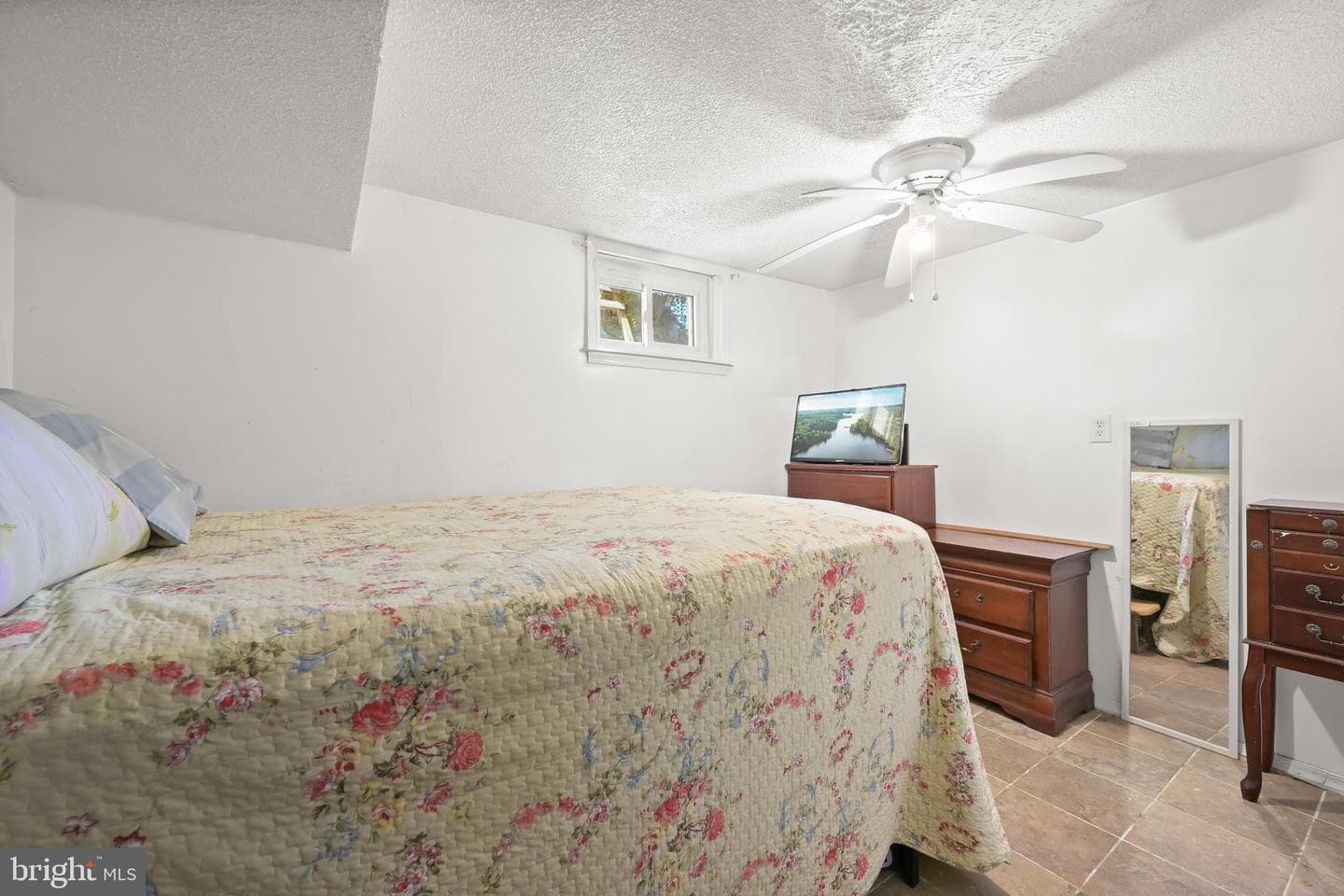 4705 Lincoln Avenue photo 15