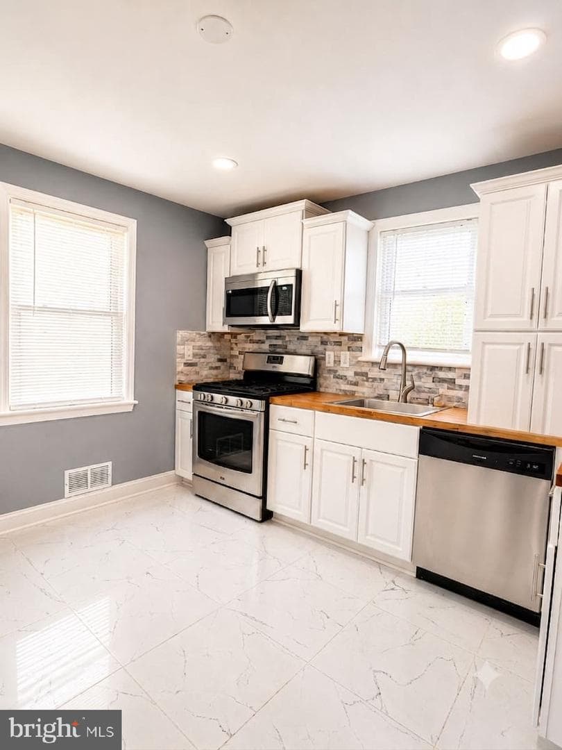 918 Mentor Avenue photo 16