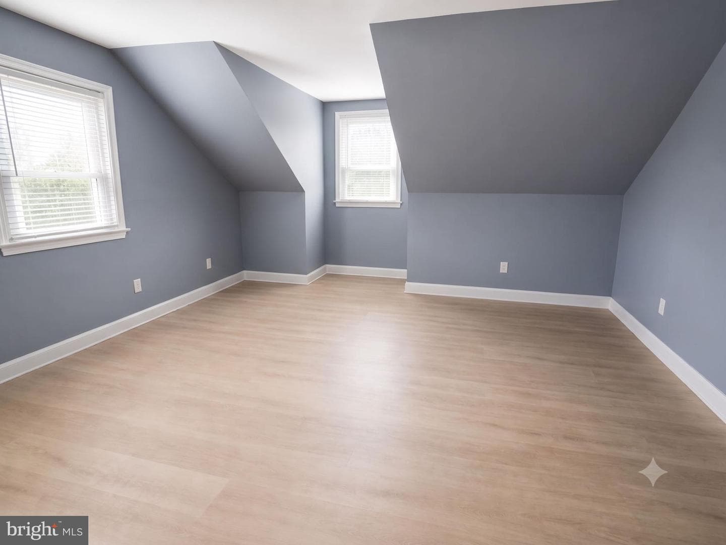 918 Mentor Avenue photo 26