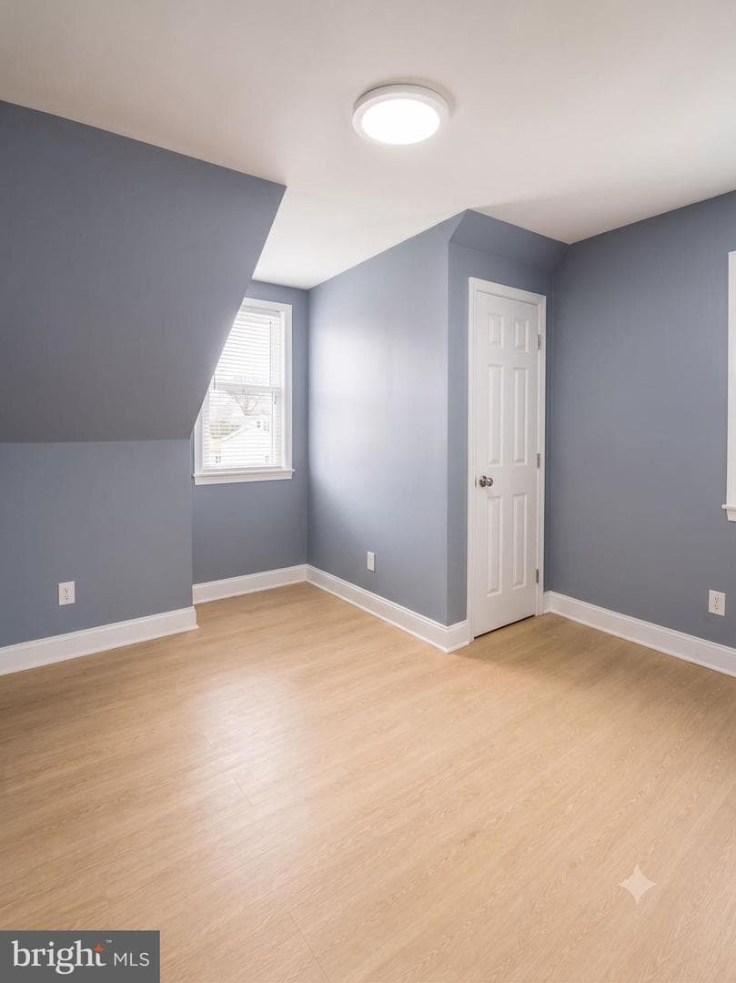 918 Mentor Avenue photo 28