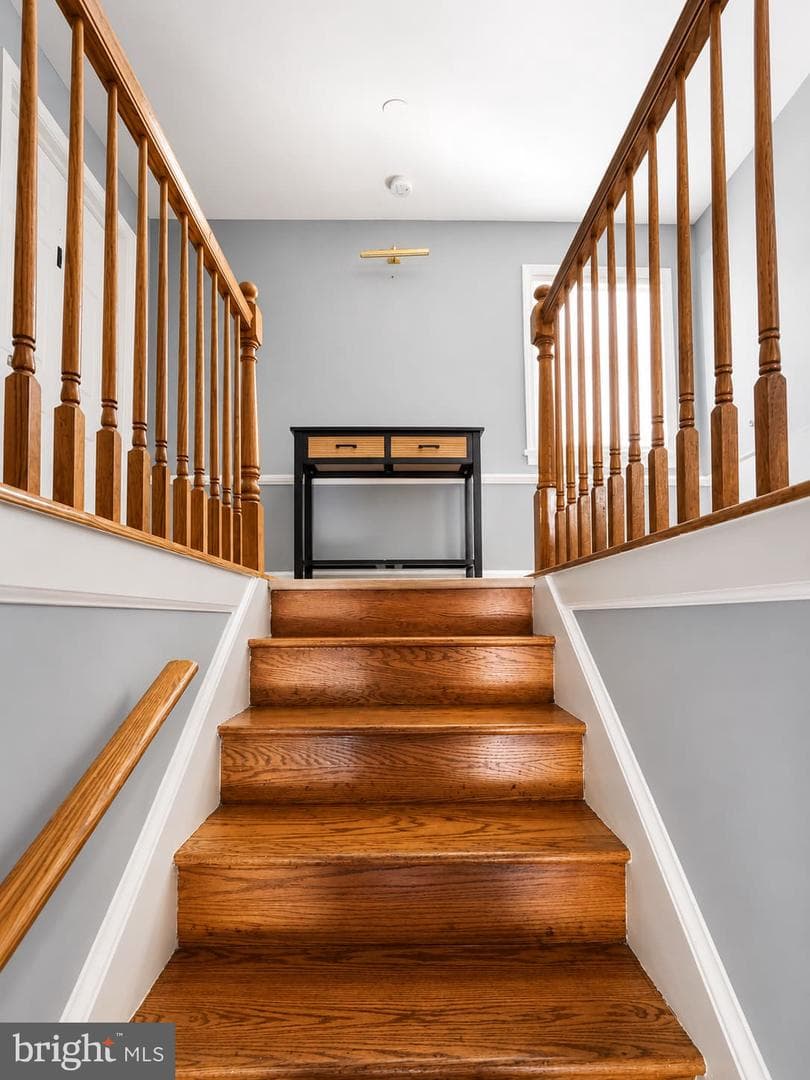 918 Mentor Avenue photo 48