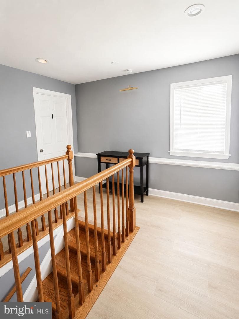 918 Mentor Avenue photo 49