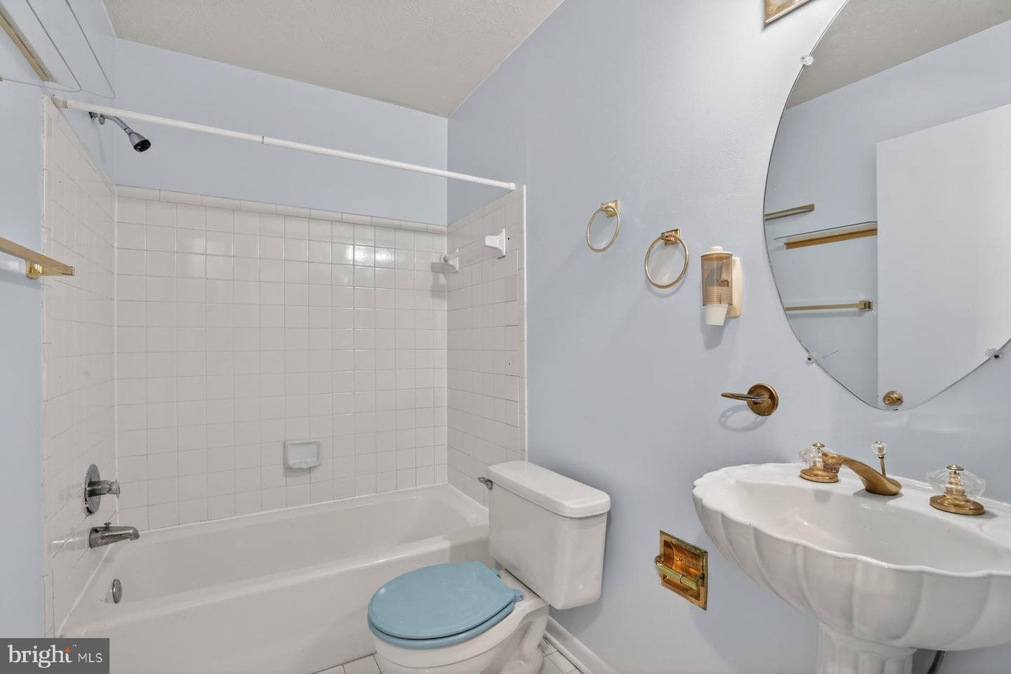 1103 Falconett Court photo 17