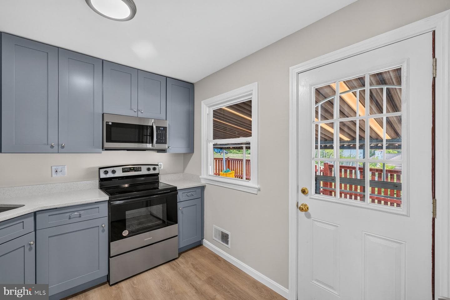 7408 Mason Street photo 11