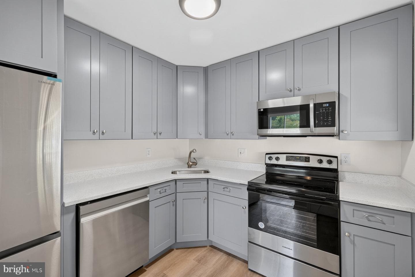 7408 Mason Street photo 12