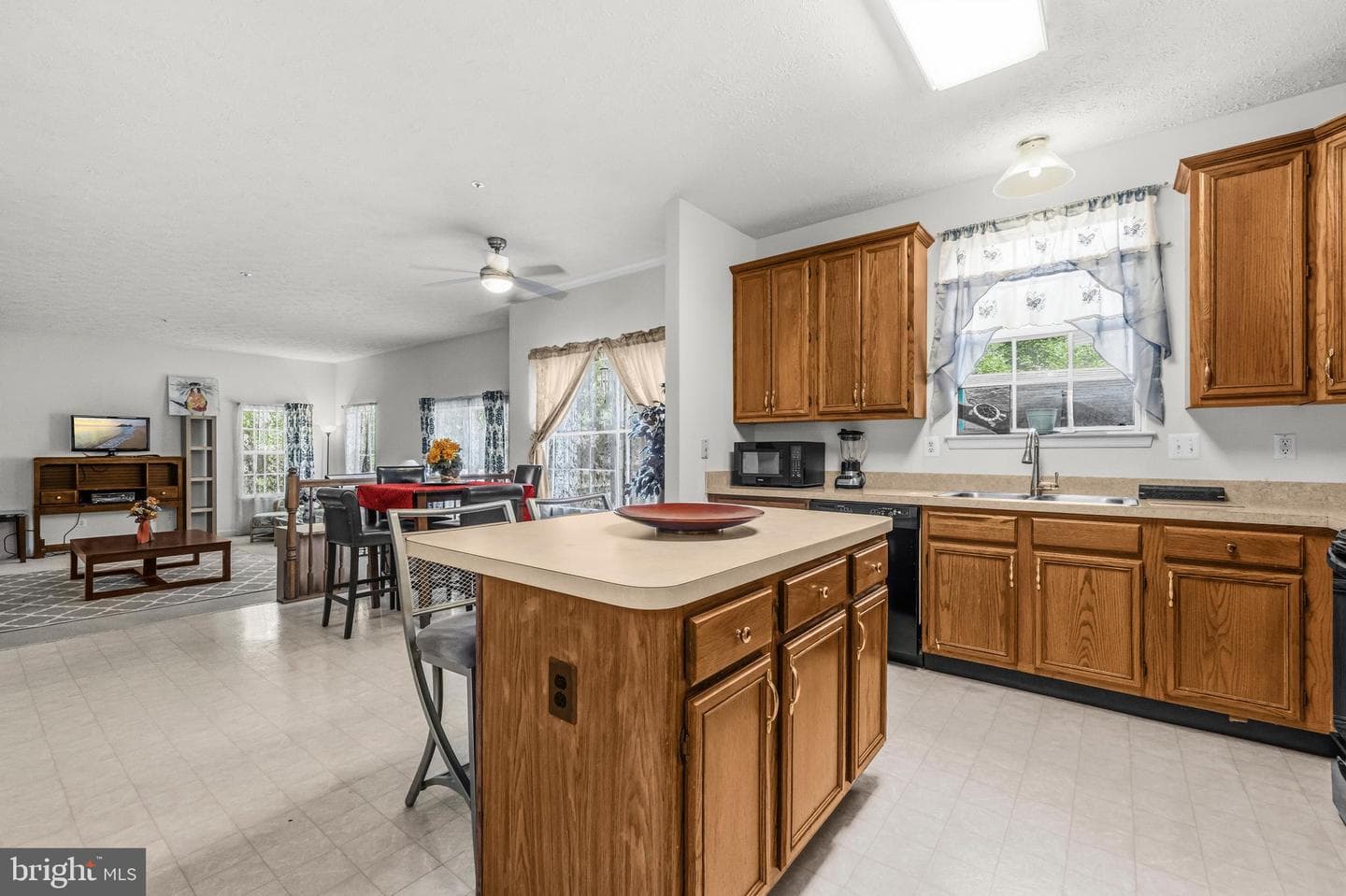 2906 Argentina Place photo 14
