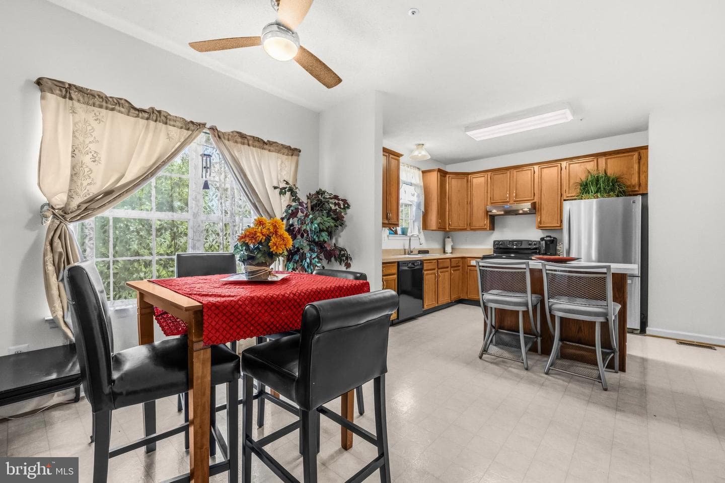2906 Argentina Place photo 18