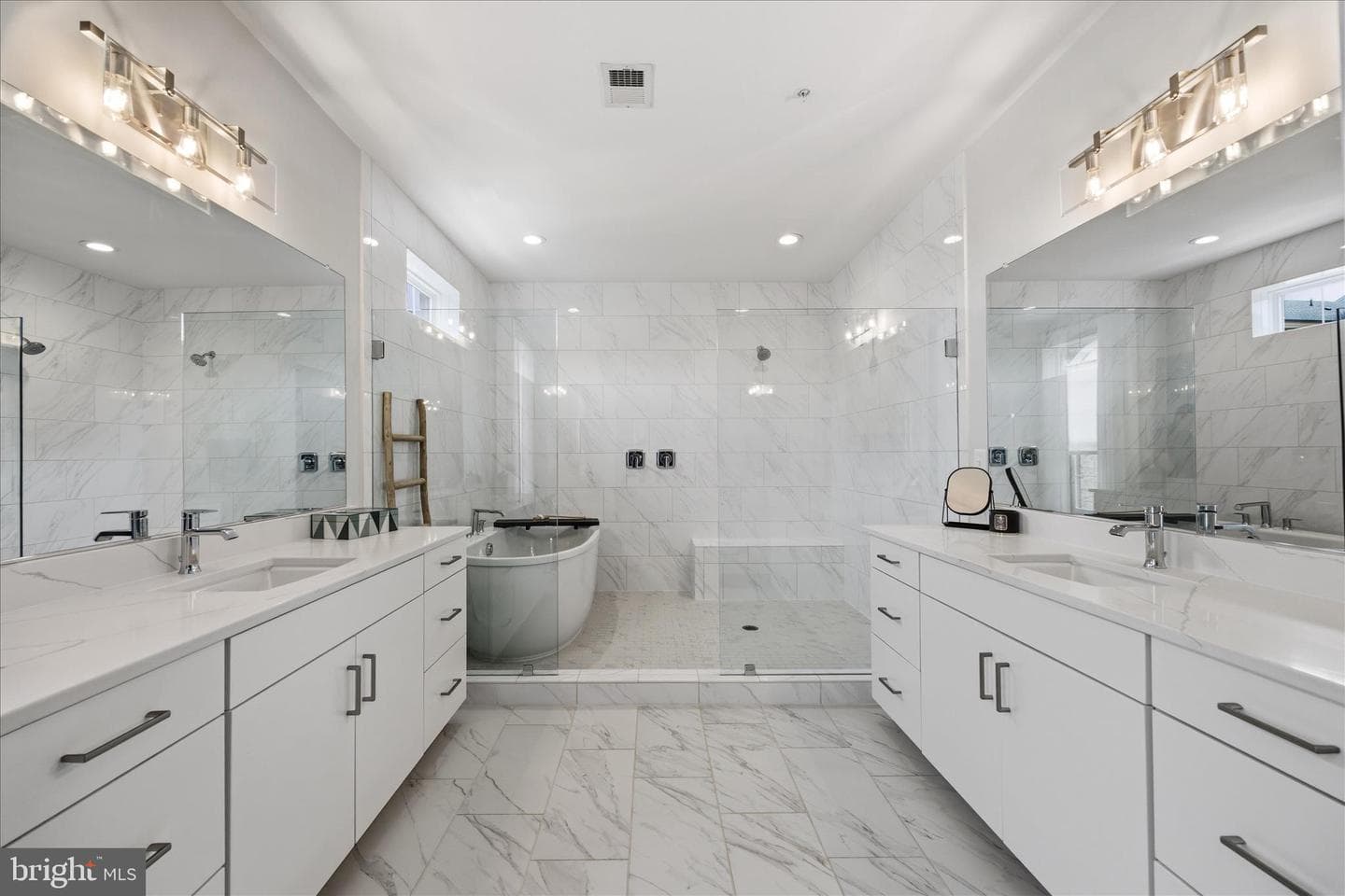 610 Leigh Way photo 27