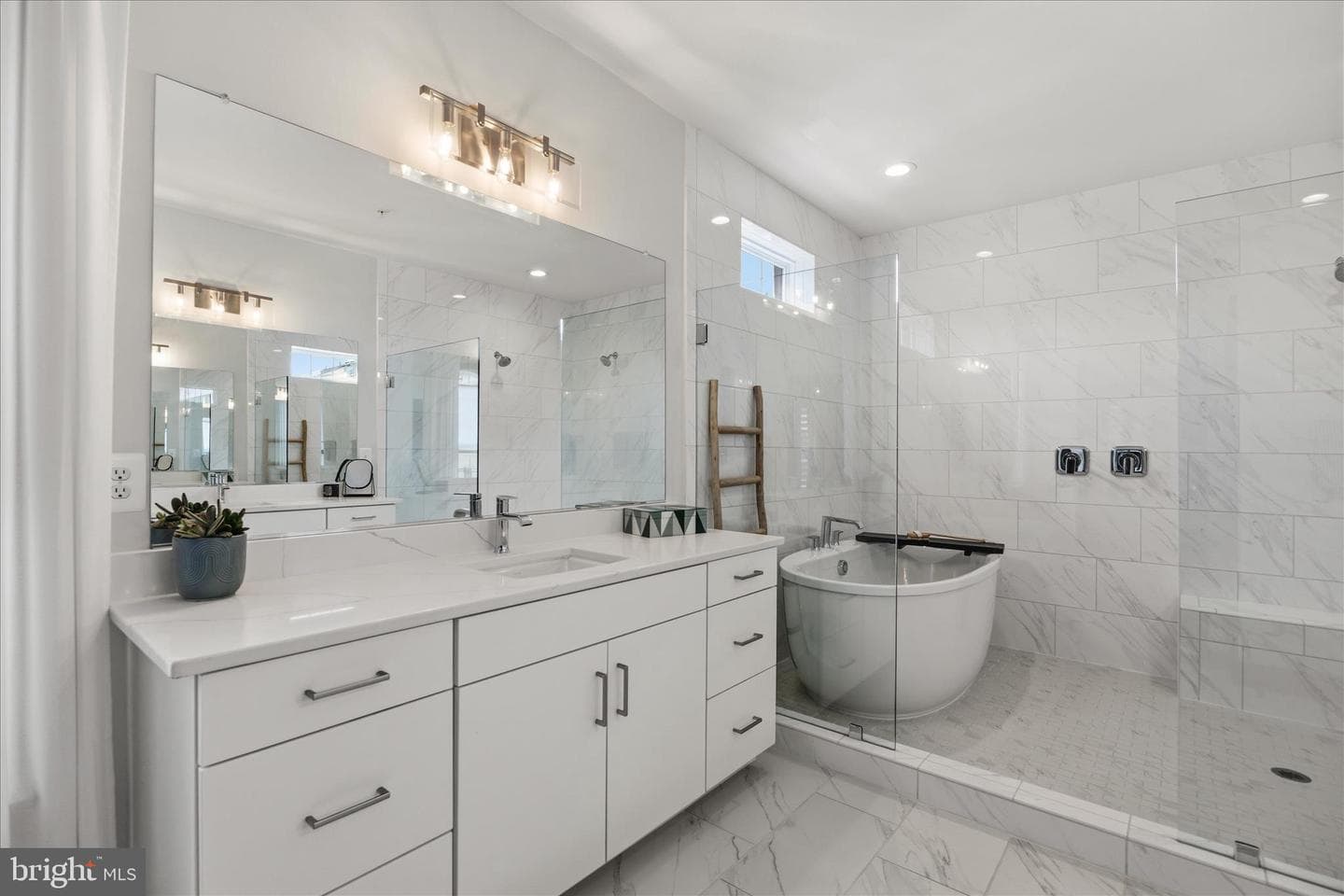 610 Leigh Way photo 29