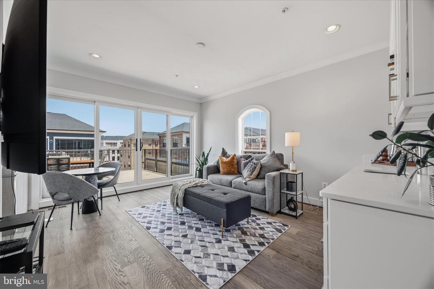 610 Leigh Way photo 37