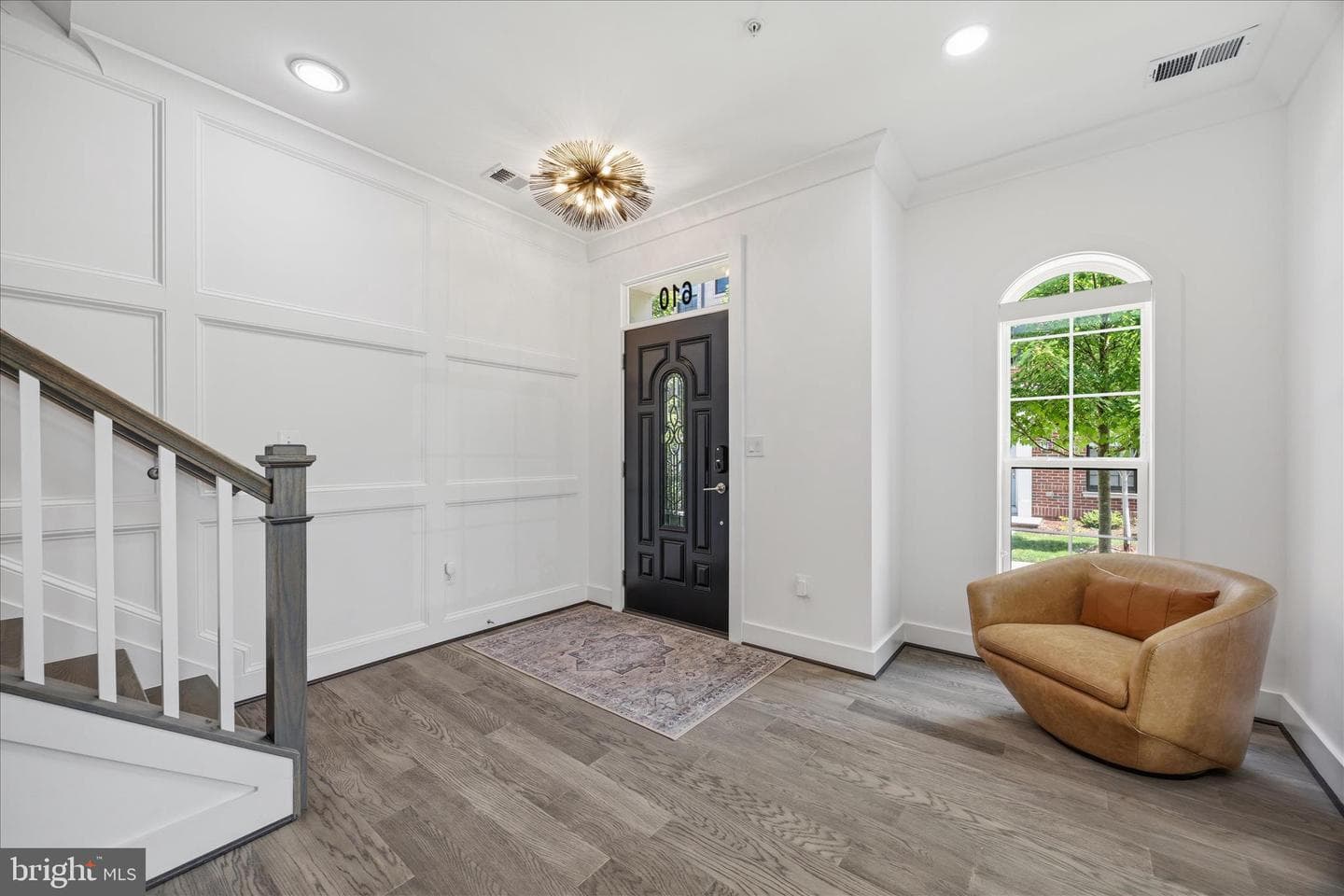 610 Leigh Way photo 5