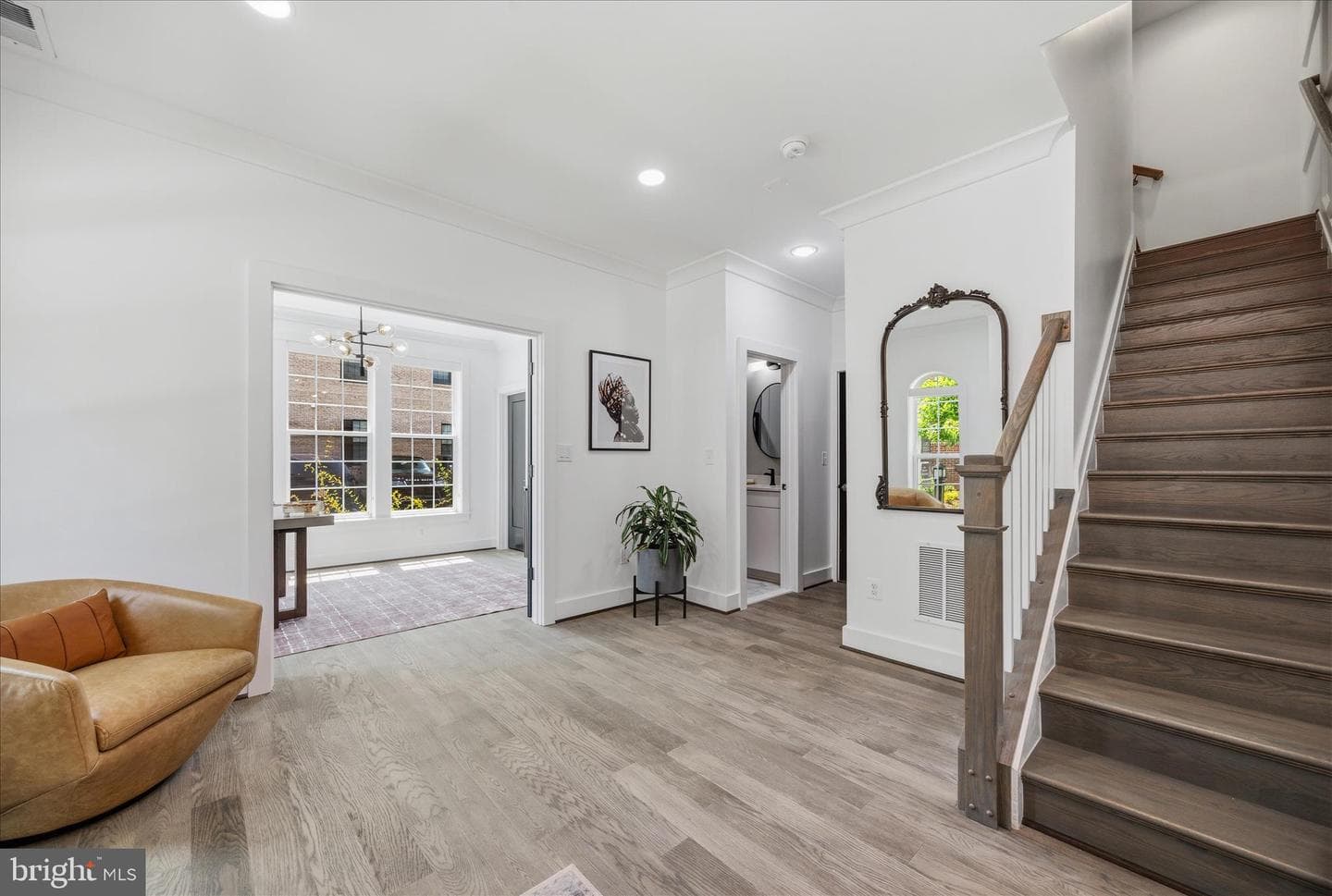 610 Leigh Way photo 6
