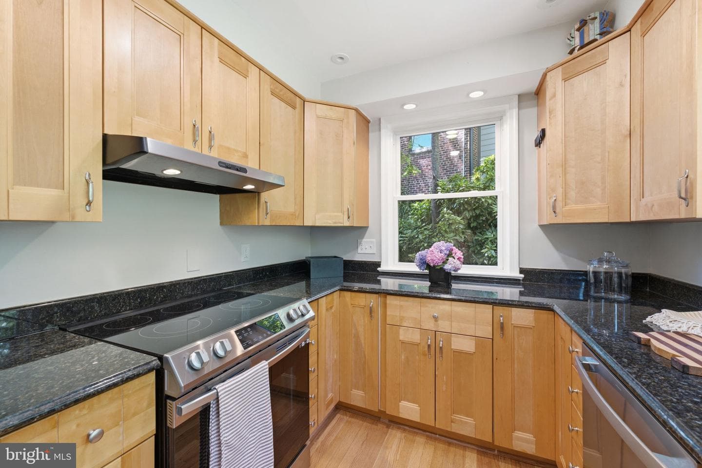 3500 Belleview photo 13