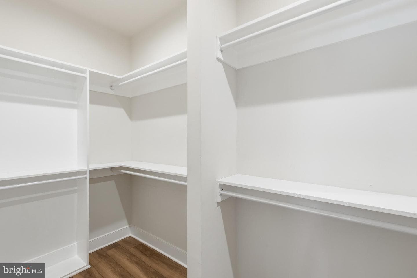 100 Saint Ives Place #108 photo 25