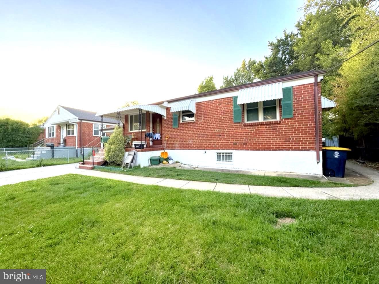 2420 Hannon Street photo 3