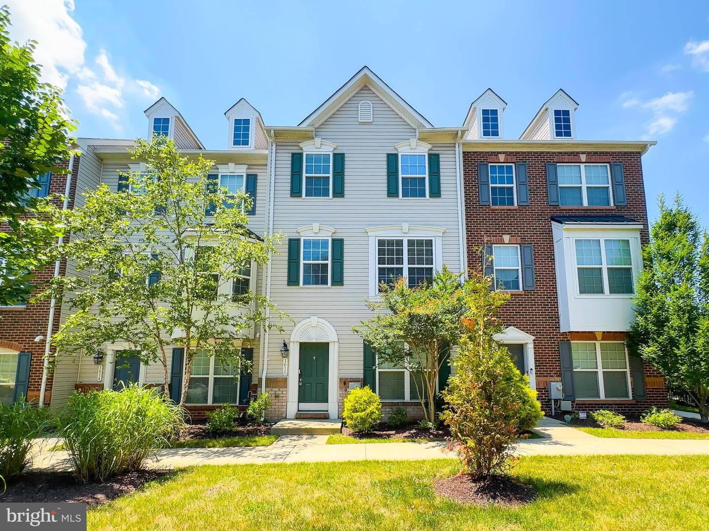 1616 Wesbourne Drive photo 3