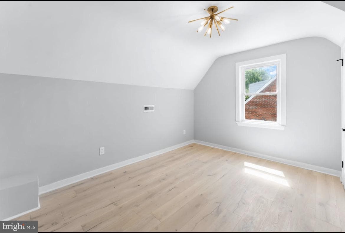 722 Sheridan Street photo 32