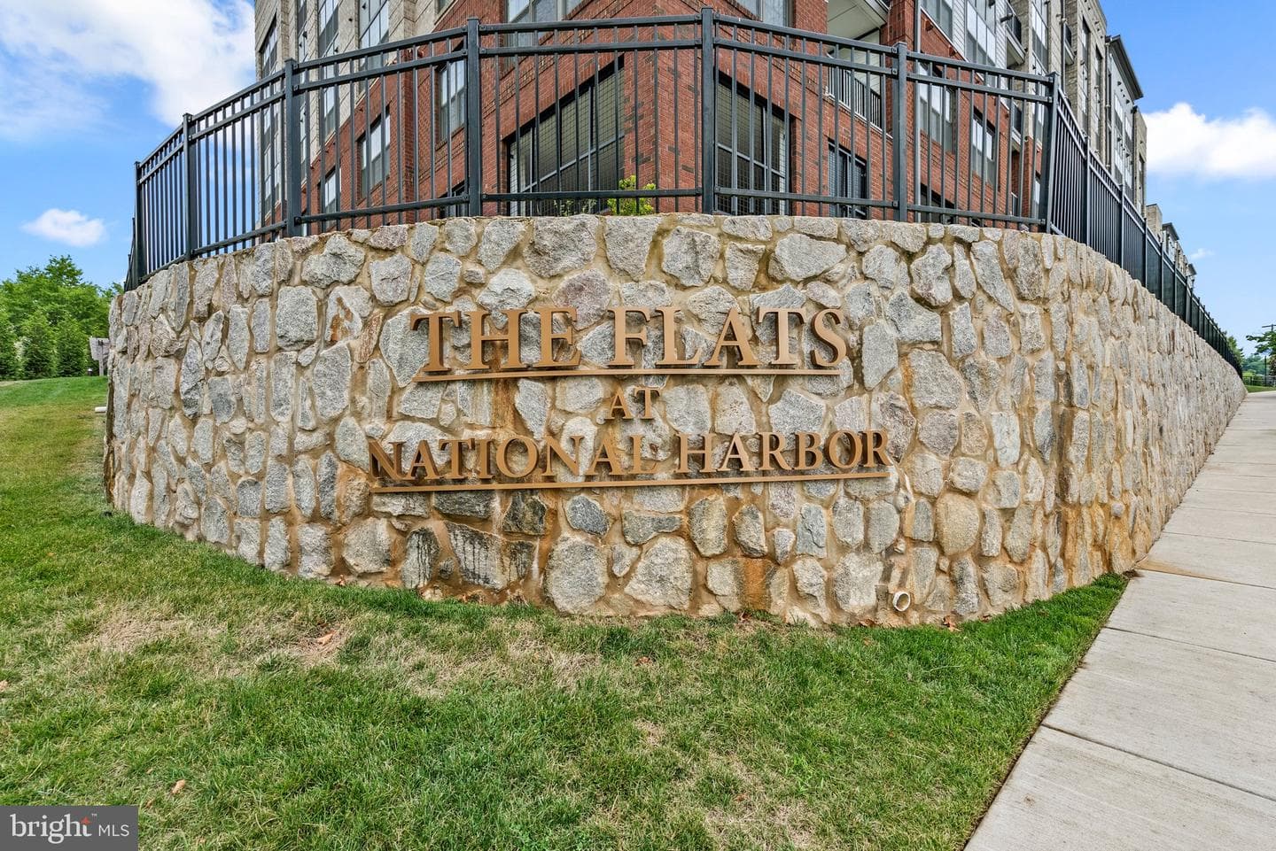 100 Saint Ives Place #306, Oxon Hill