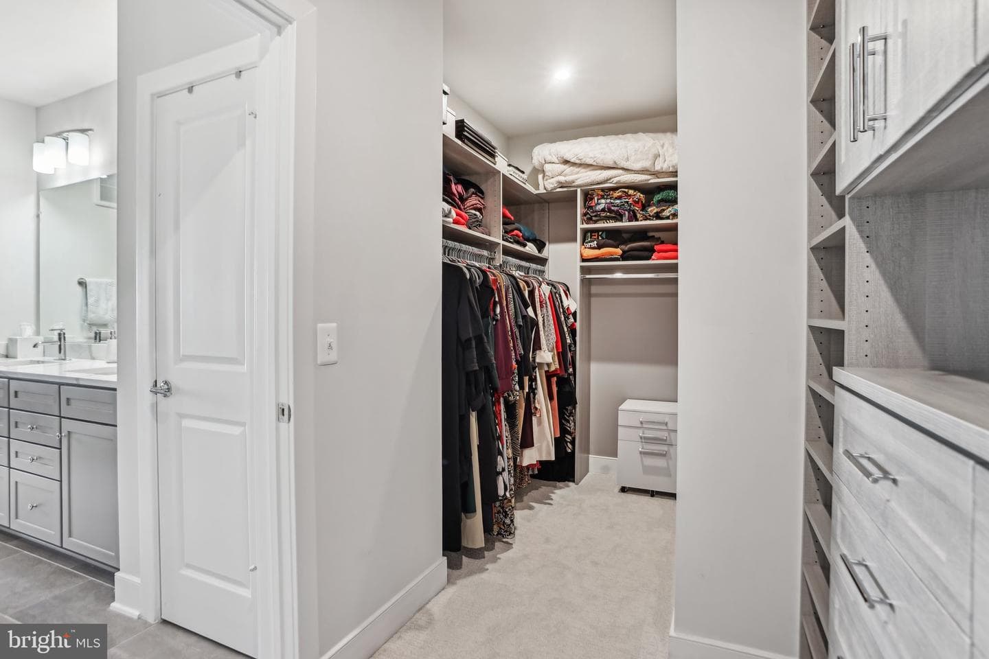 100 Saint Ives Place #306 photo 23