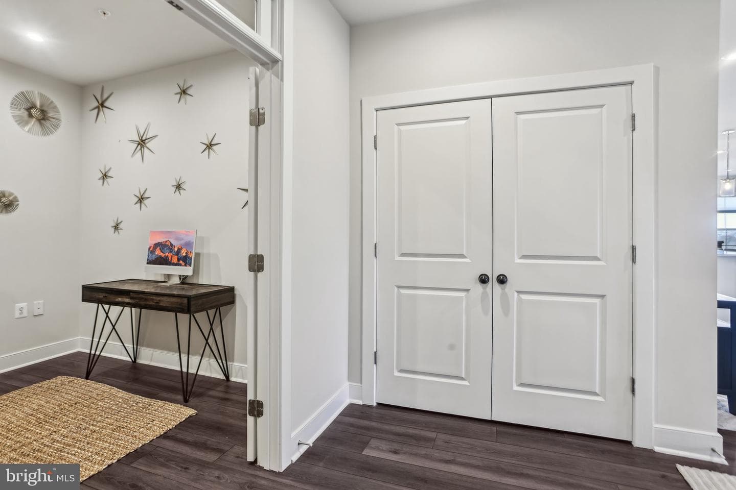 100 Saint Ives Place #306 photo 5
