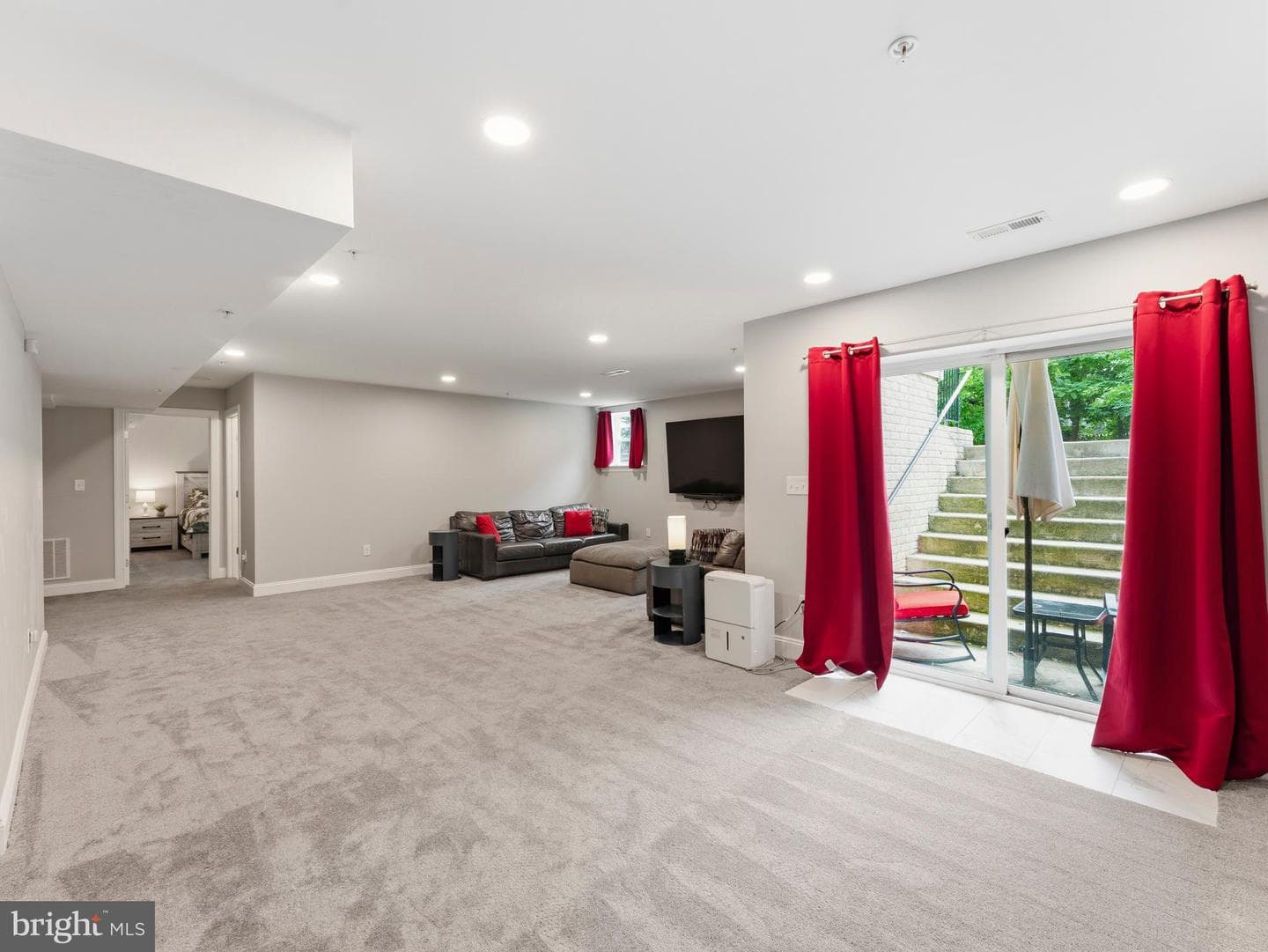 100 Inverness Lane photo 32