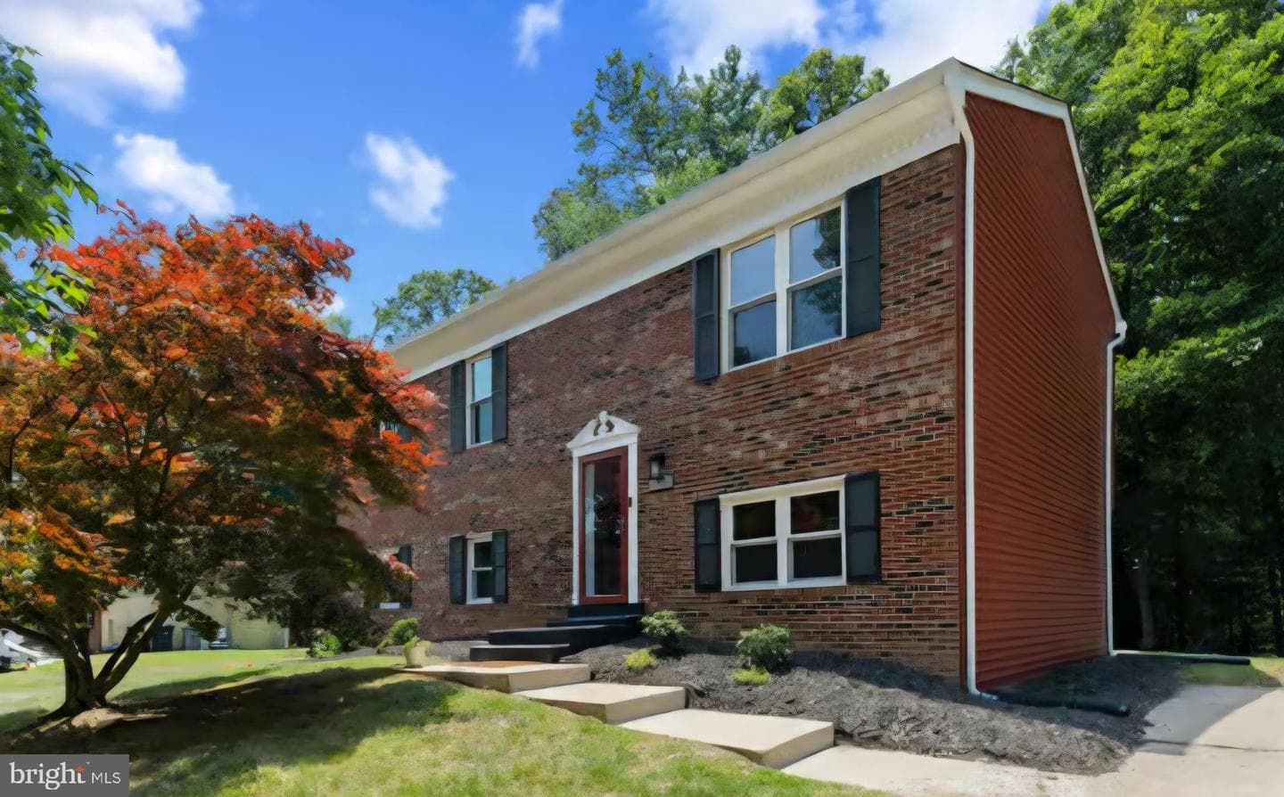 10401 Slocum Court, Clinton