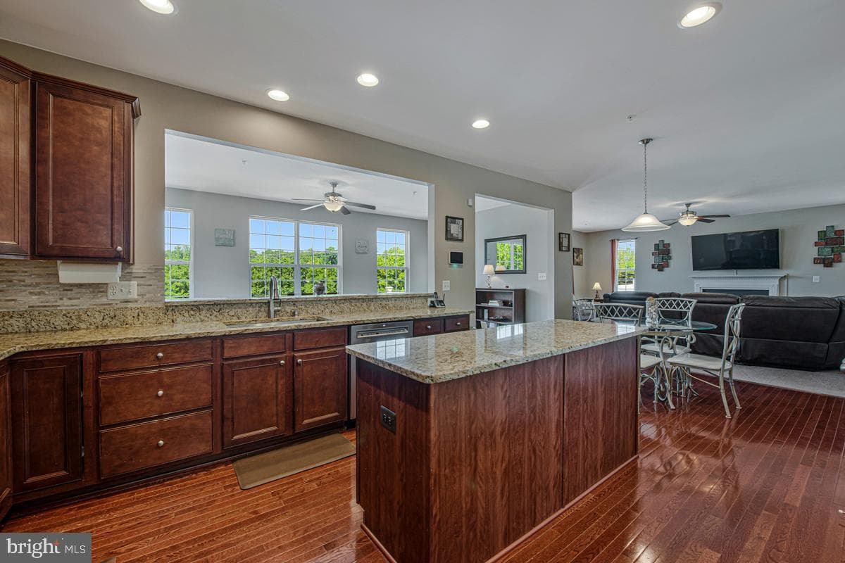 13703 Loganville Street photo 12