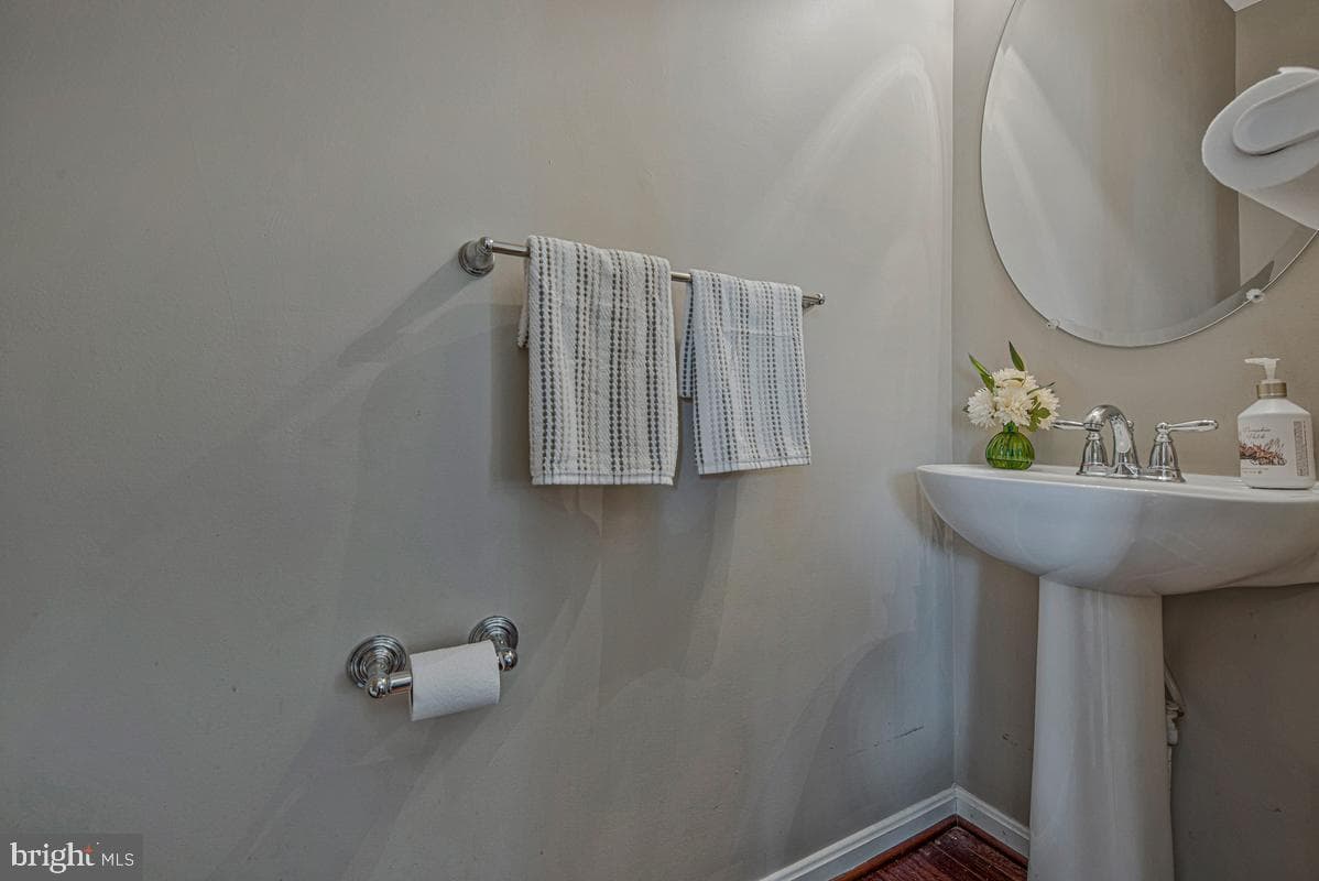 13703 Loganville Street photo 19