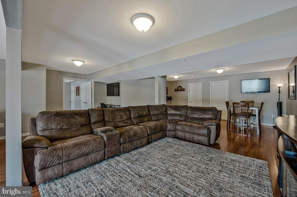 13703 Loganville Street photo 38