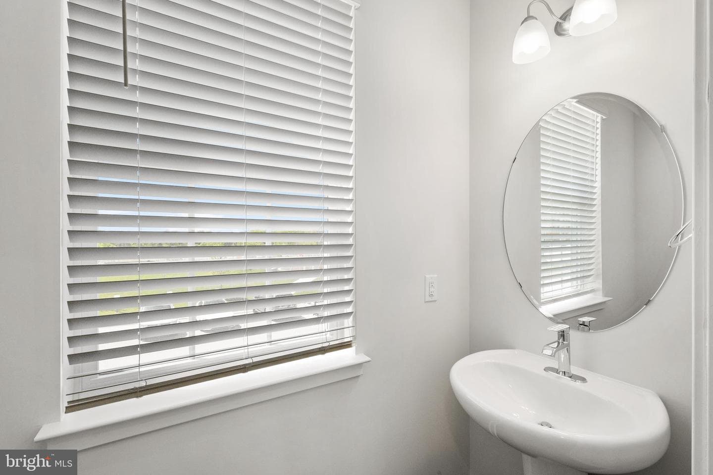 7531 Silver Thread Way photo 18