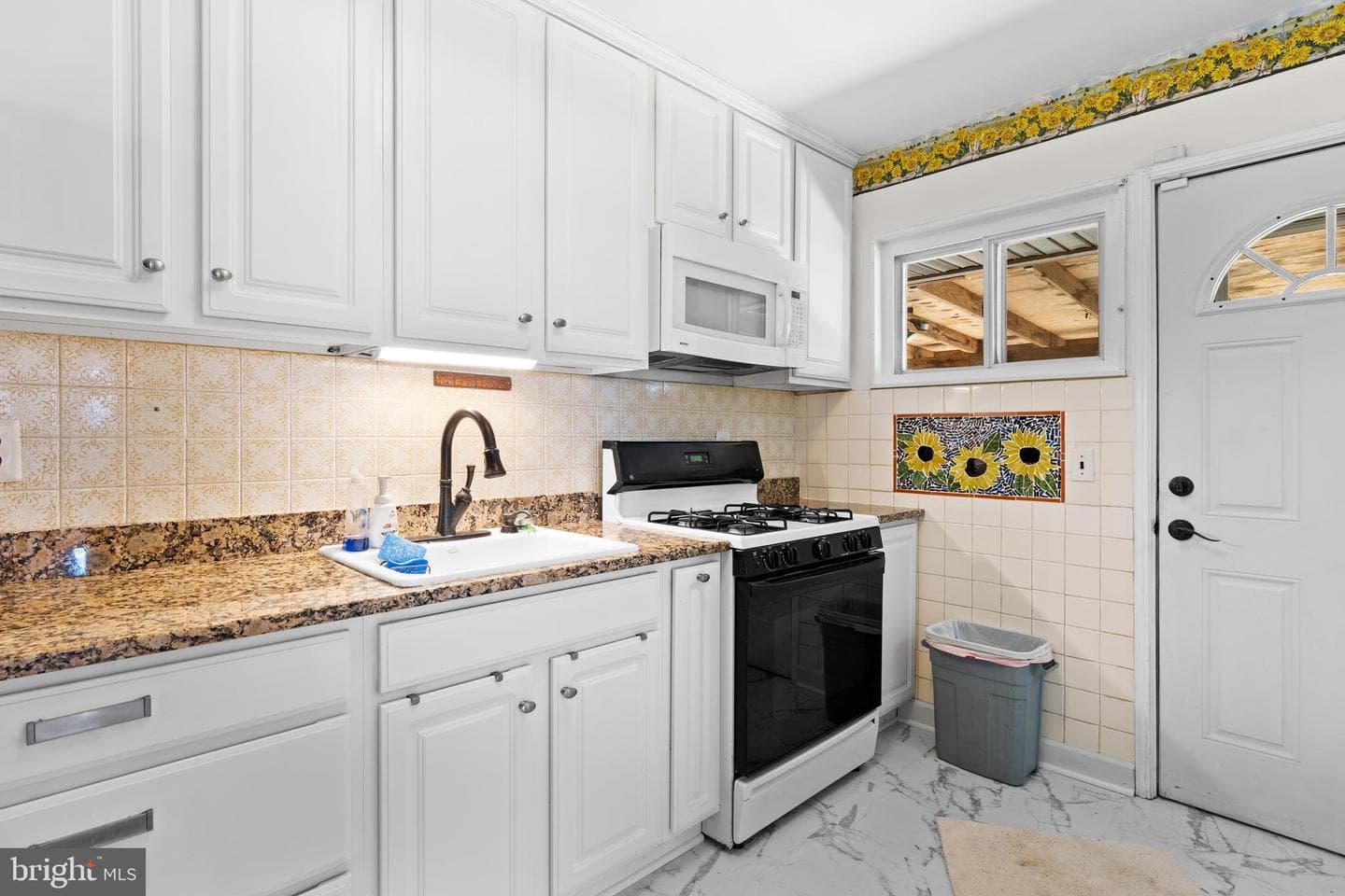 905 Lindsay Road photo 21