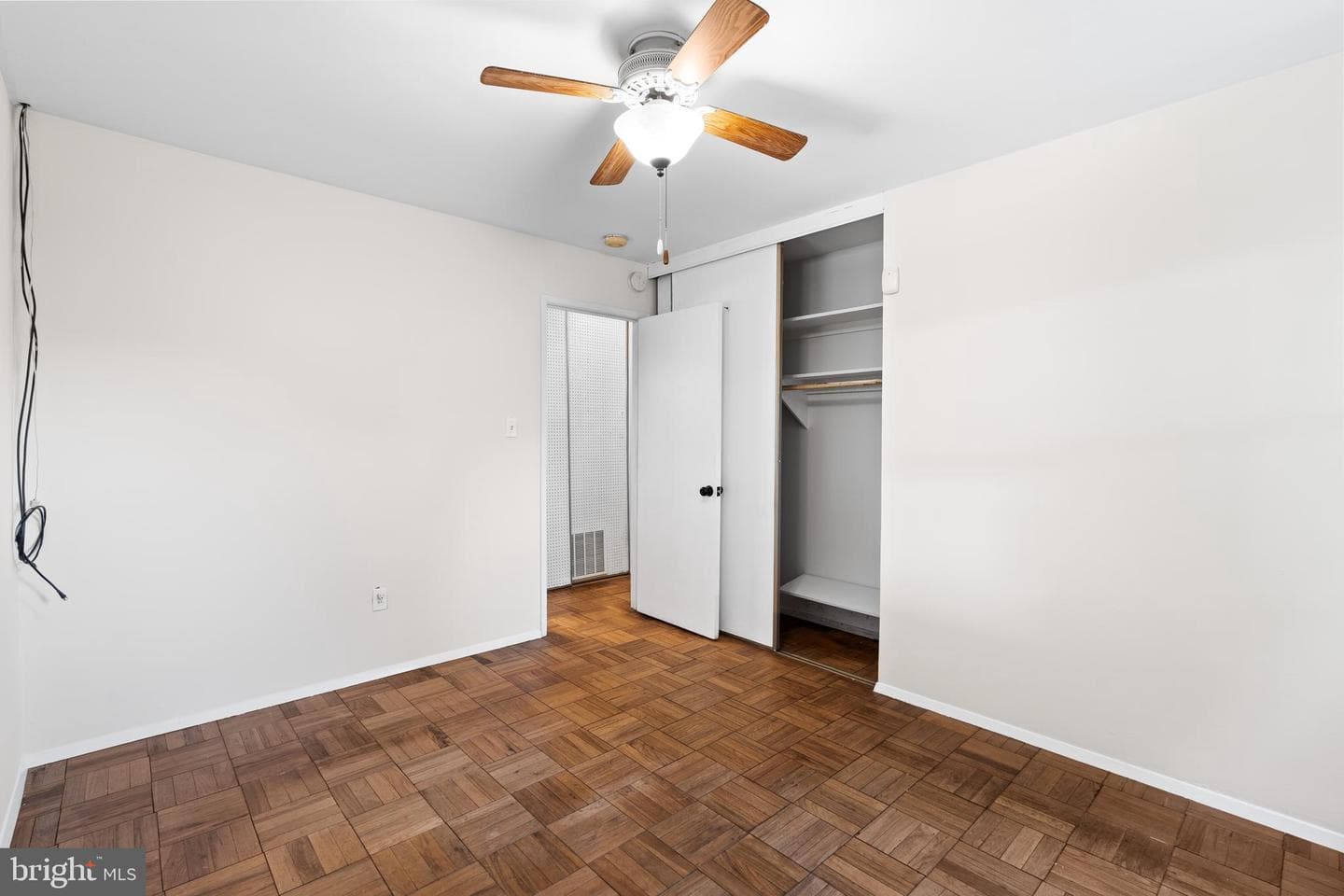 905 Lindsay Road photo 35