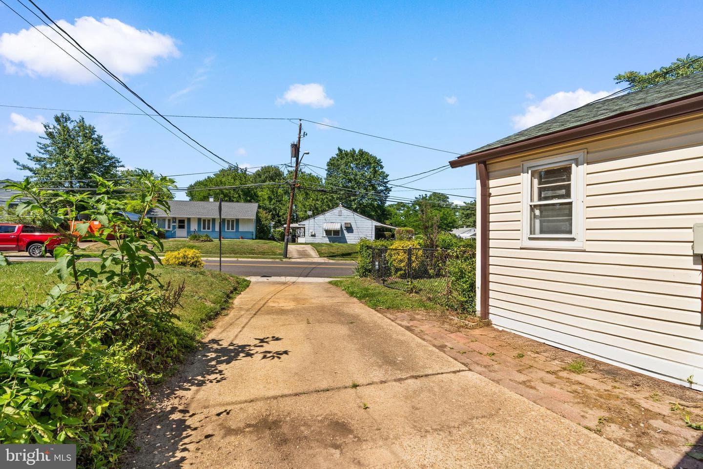 905 Lindsay Road photo 40