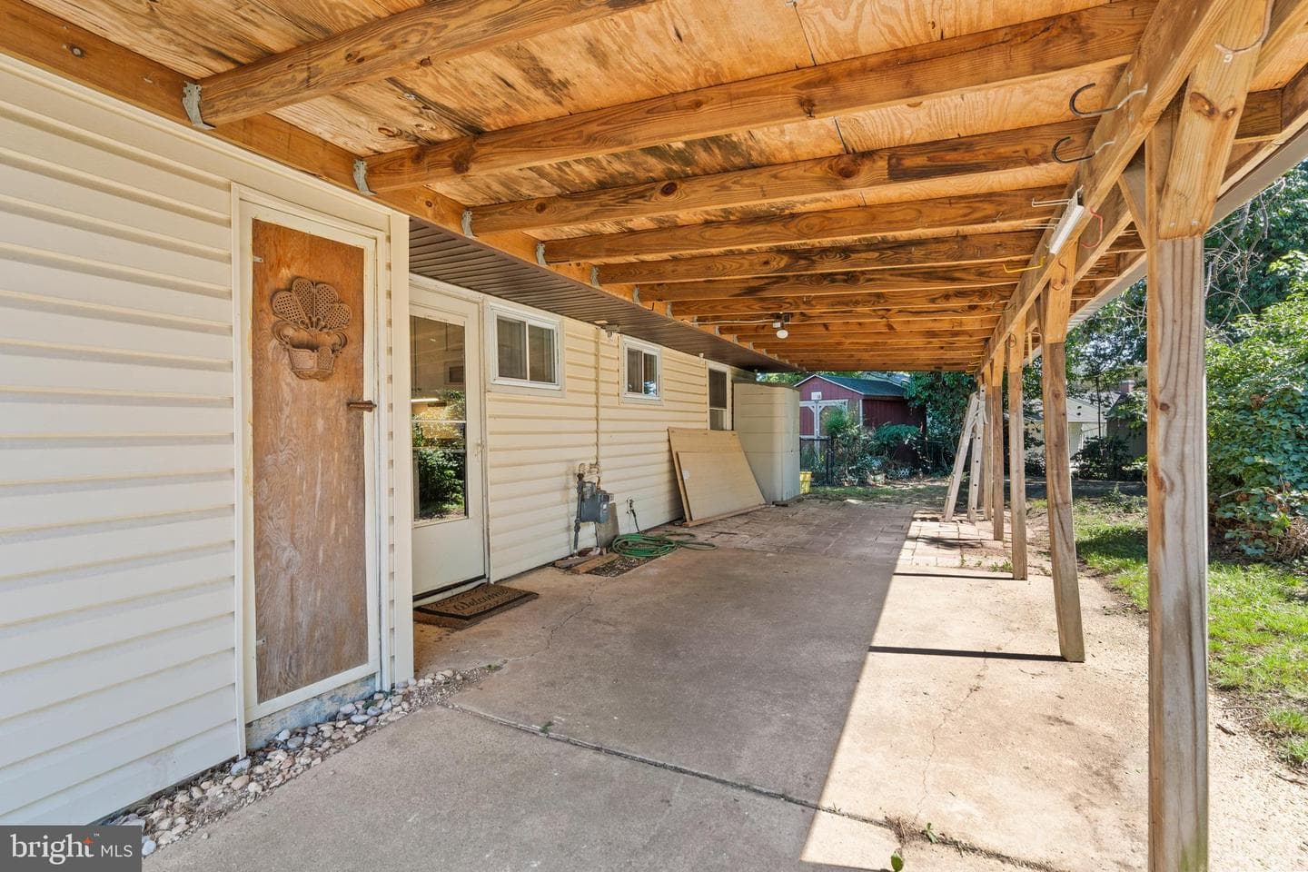 905 Lindsay Road photo 41