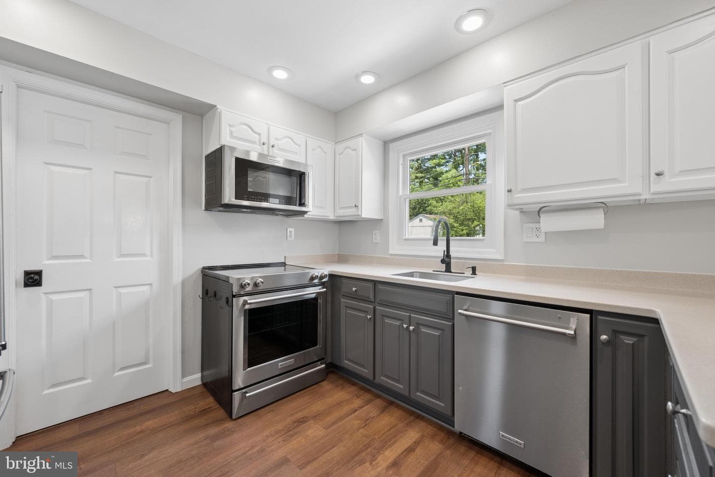 12100 Maycheck Lane photo 17