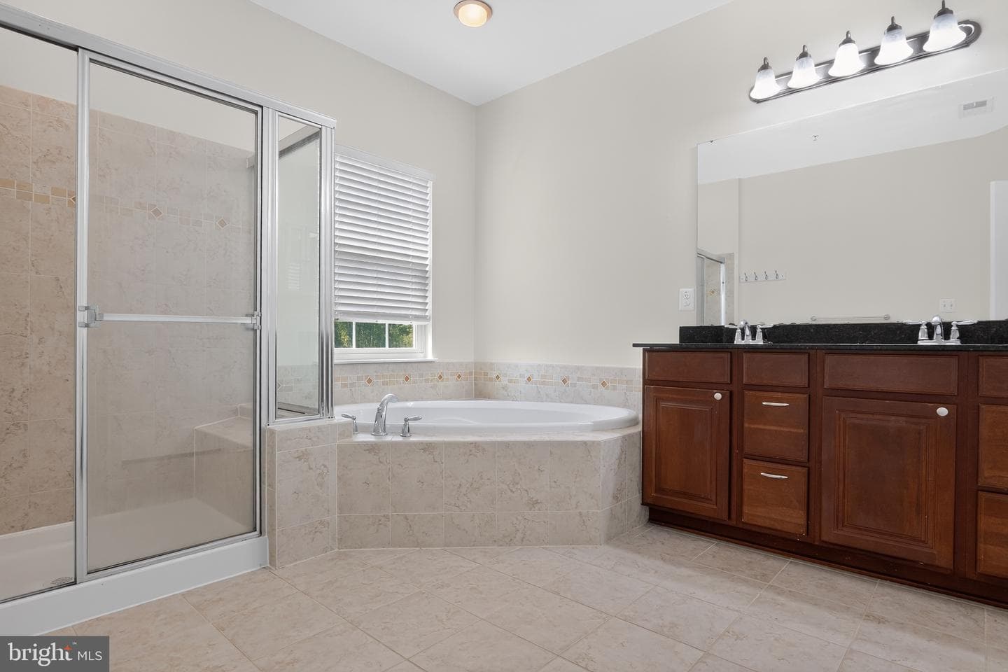 3319 Tianna Way photo 32
