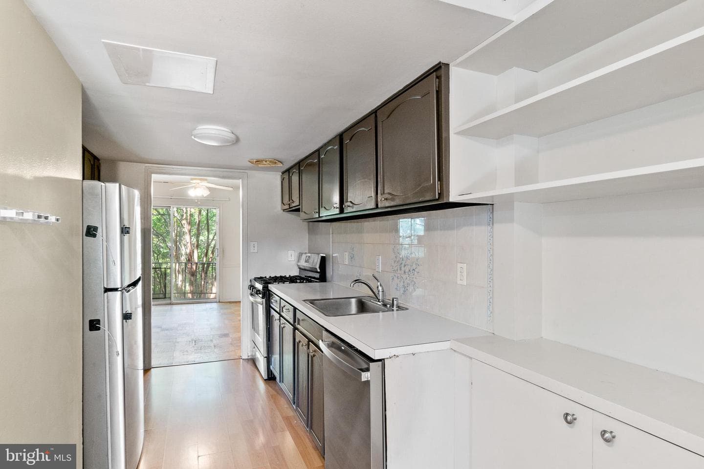 5902 Westchester Park Drive photo 4