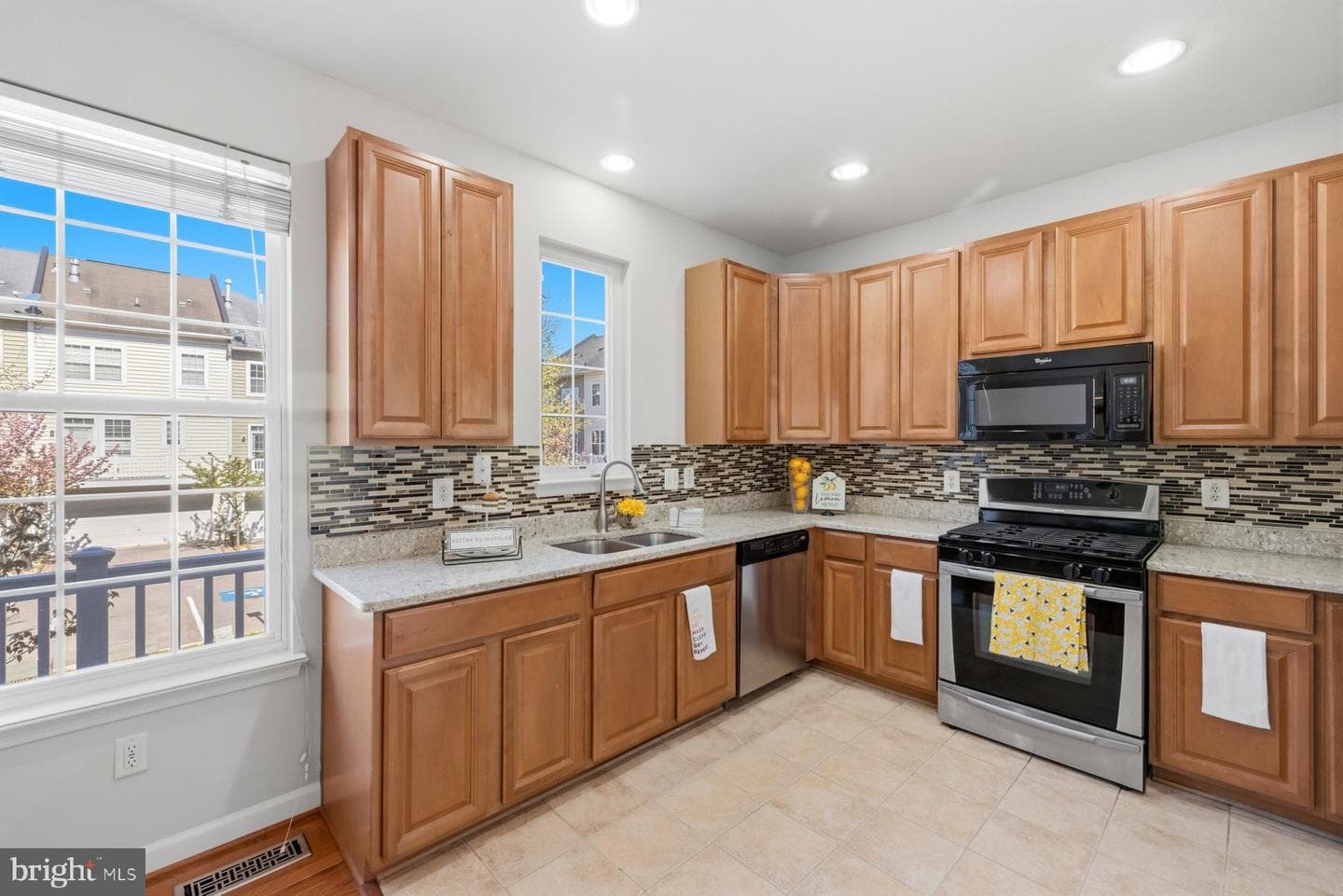 4210 Talmadge Circle photo 4