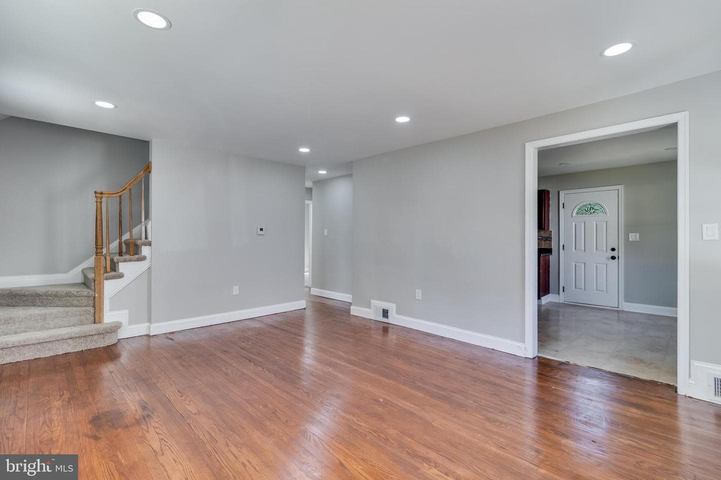 109 S Huron Drive photo 9