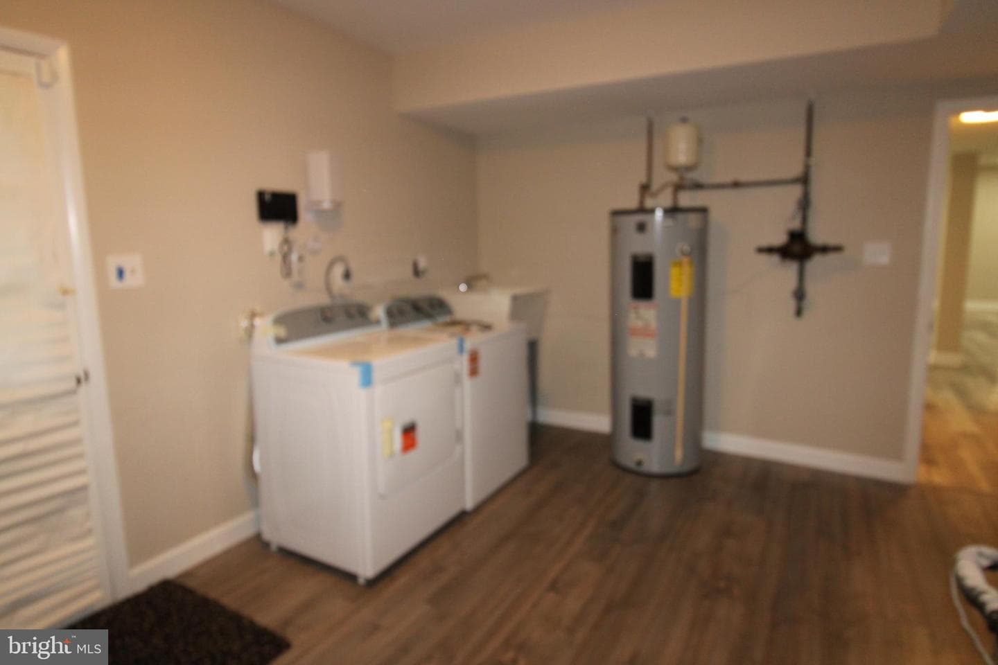 7100 Victoria Place photo 17